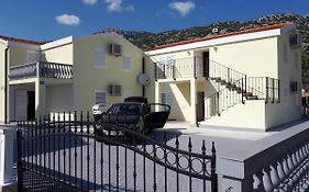 Apartmani Andrea