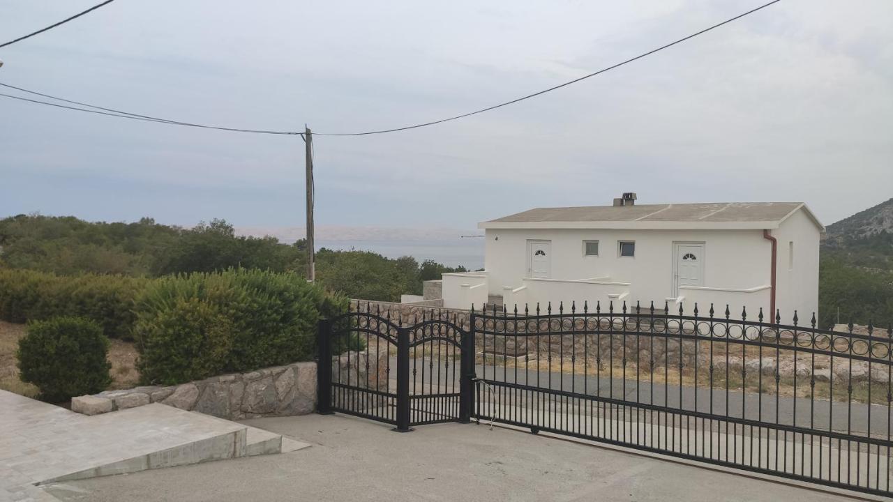 Apartmani Andrea Karlobag Esterno foto