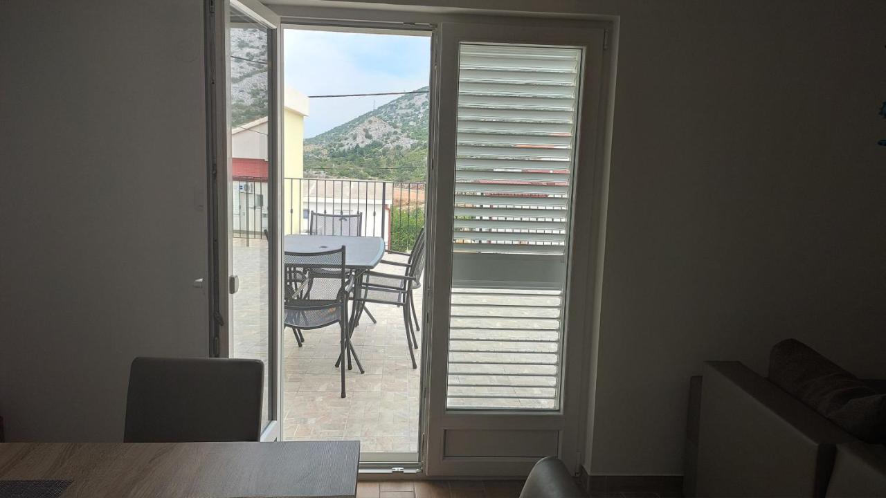 Apartmani Andrea Karlobag Esterno foto